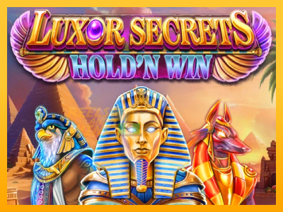 Fíor spleodar i meaisín sliotán Luxor Secrets Holdn Win